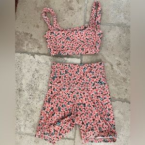 Strut! Flower Set - Sports Bra & Biker Short - Women’s Size Small